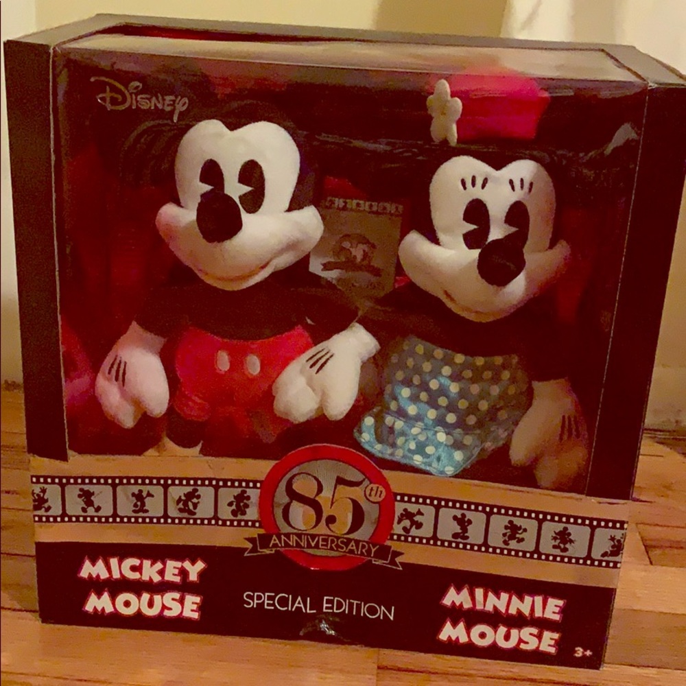 Mickey & Minnie Mouse 85th Anniversary Dolls